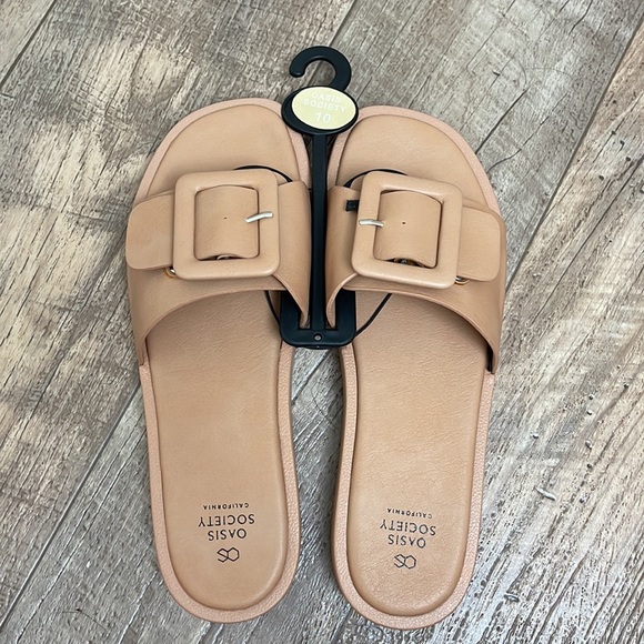 oasis society Shoes - New Oasis Buckle Camel Sandals